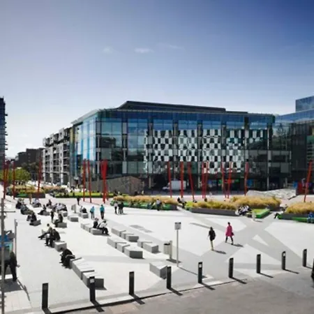 Bright, Modern In Grand Canal Dock Dublín